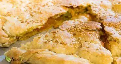 Pizza rustica o torta rustica con zucca champignon e olive