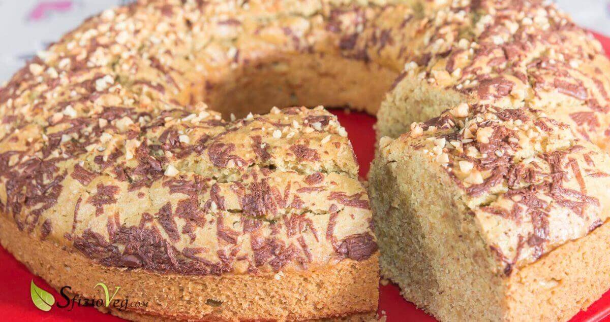 Ciambella dolce con avocado