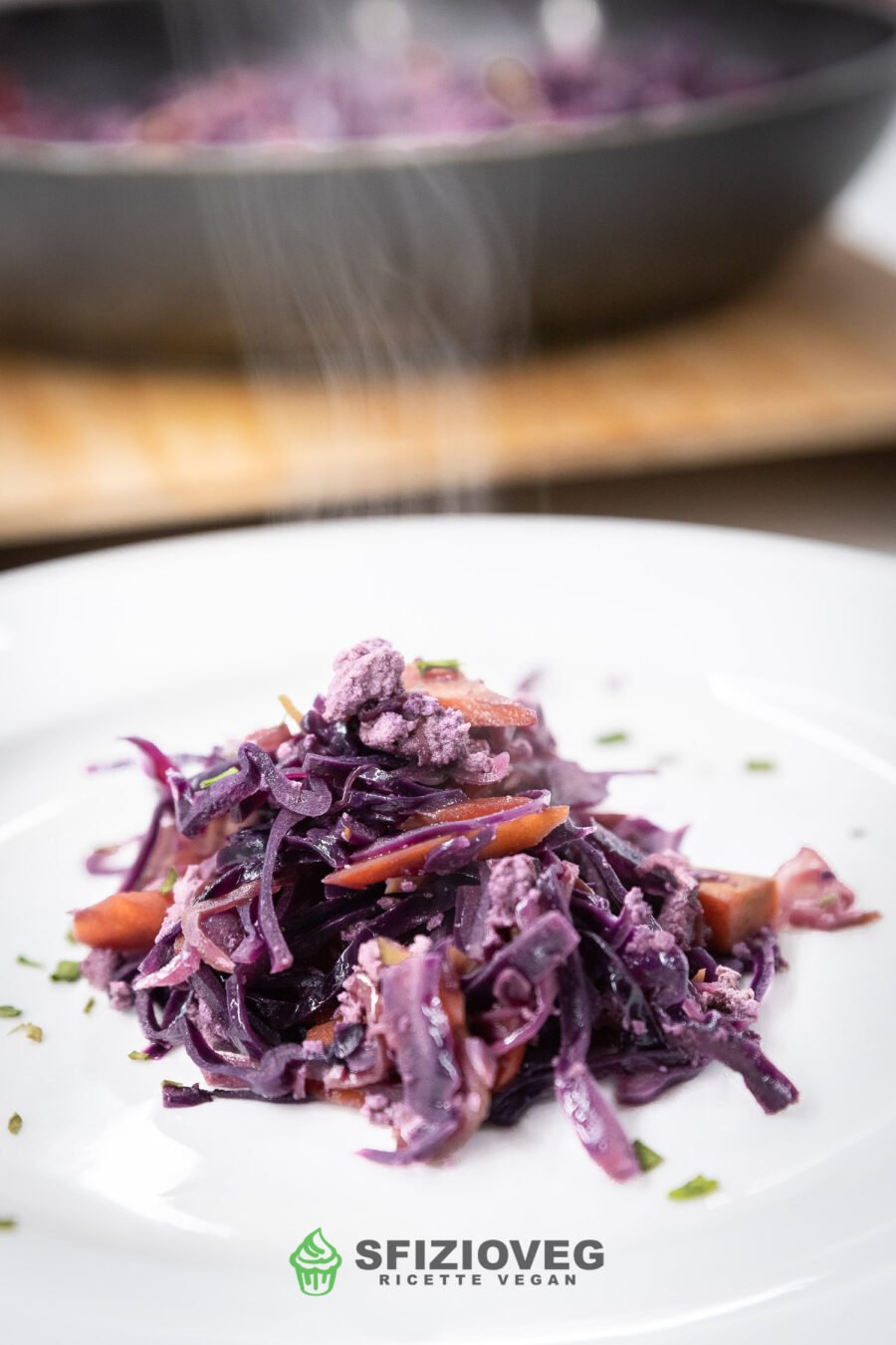 Tofu strapazzato con cavolo viola